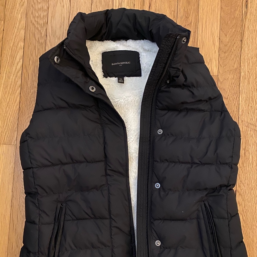 BR vest with removable hood